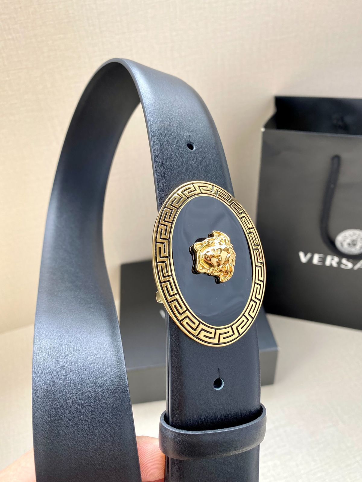 【今日特価】Versace メダサ レザーベルト-3