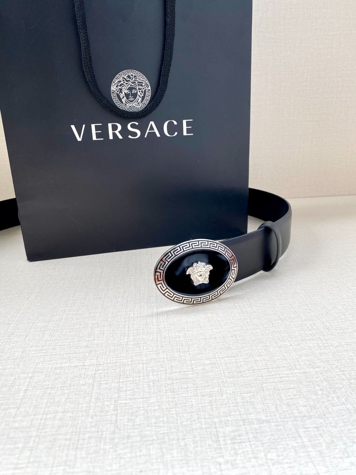 【今日特価】Versace メダサ レザーベルト-3