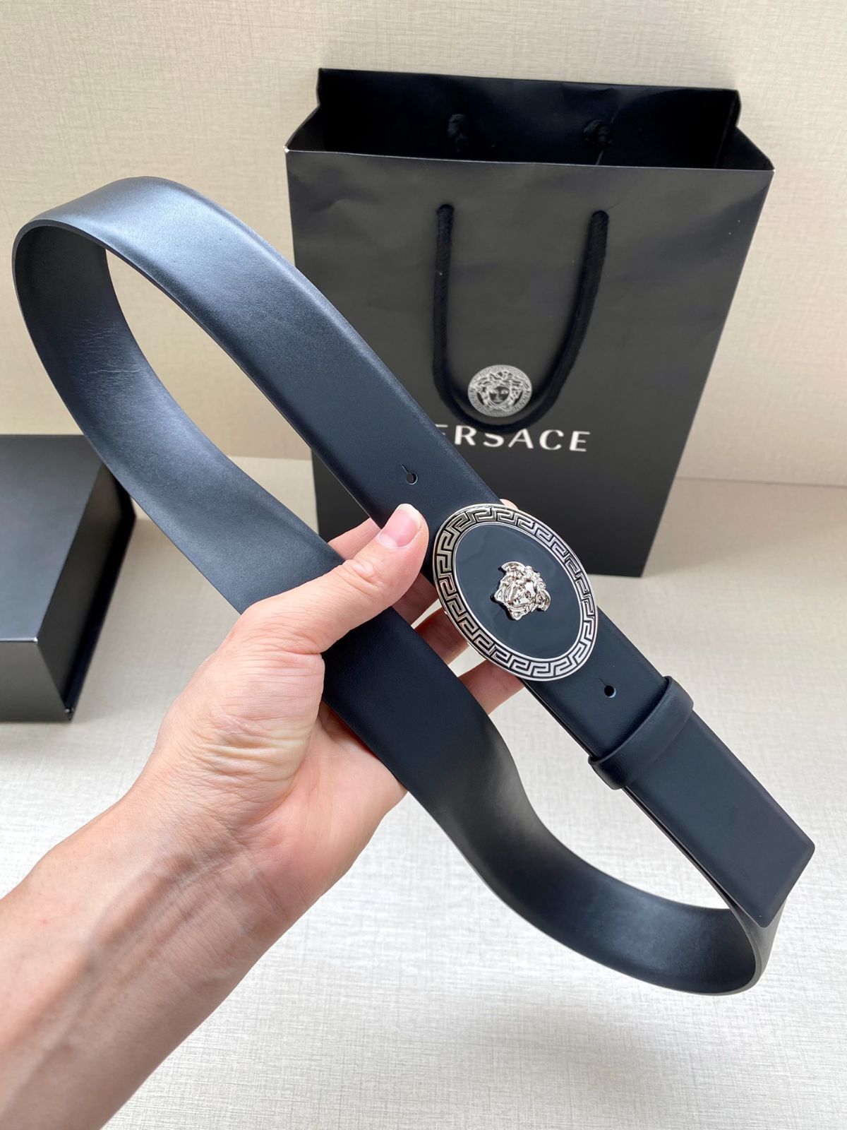 【今日特価】Versace メダサ レザーベルト-3