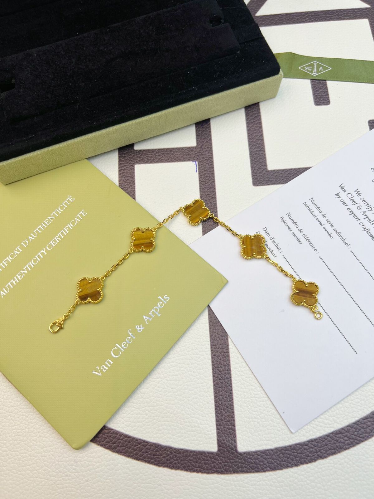 [Van Cleef & Arpels] ヴァンクリーフ＆アーペル 四つ葉のクローバー タイガーアイ ストーン ブレスレット｜本日限定特価｜新品未使用