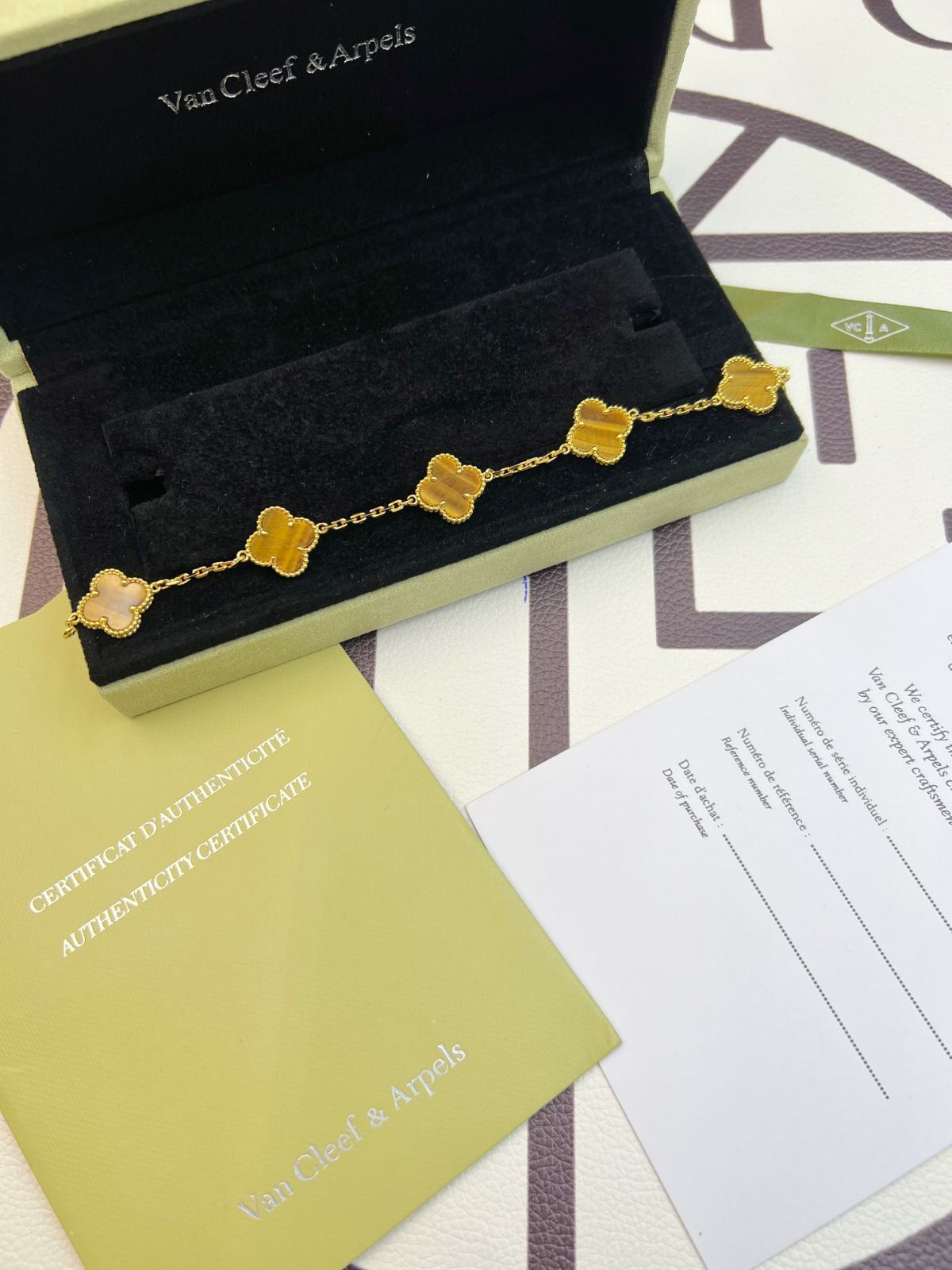 [Van Cleef & Arpels] ヴァンクリーフ＆アーペル 四つ葉のクローバー タイガーアイ ストーン ブレスレット｜本日限定特価｜新品未使用