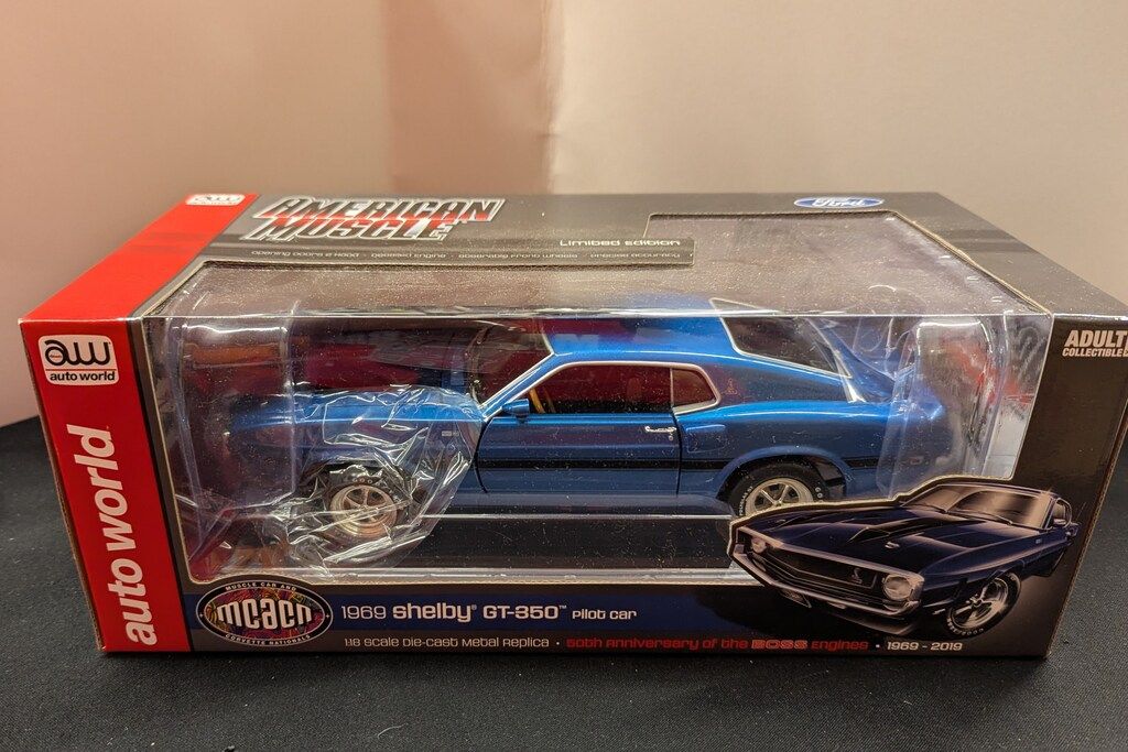 AMERICAN MUSCLE 1/18 1969 シェルビー マスタング Fastback (50th Anniversary) アカプルコ ブルー