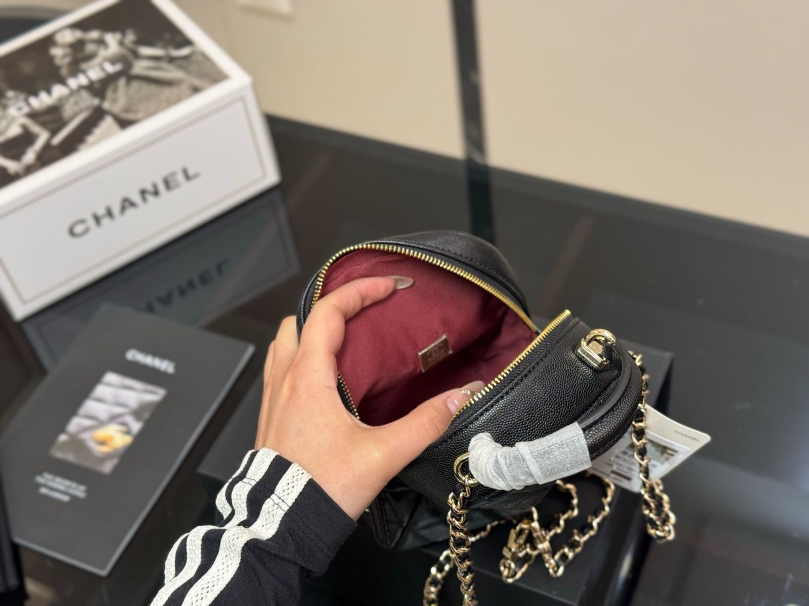 【今日特価】Chanel 24c ミニバックパック ブラック レザー サイズ 13×18cm 送料無料 今の在庫はセール価格！