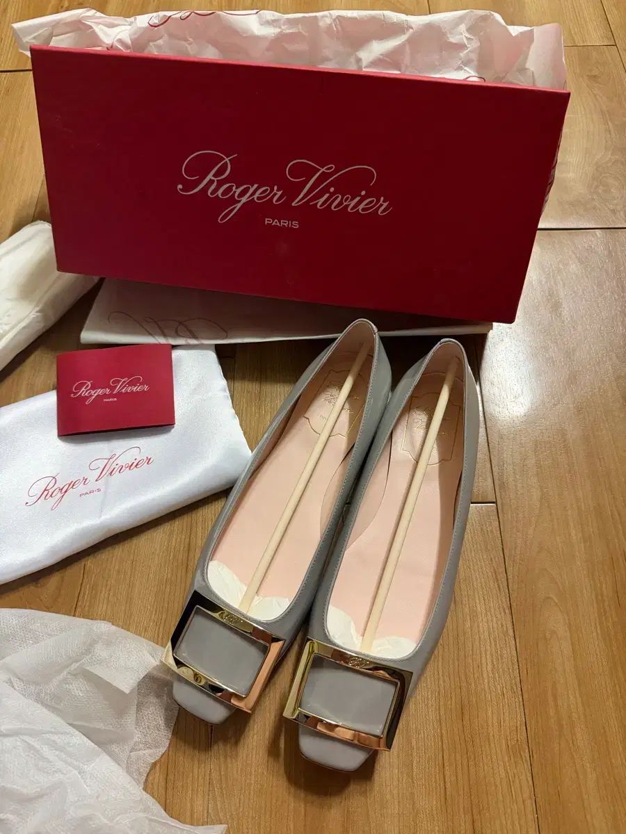 ロジェ・ヴィヴィエ 正規品 フラット