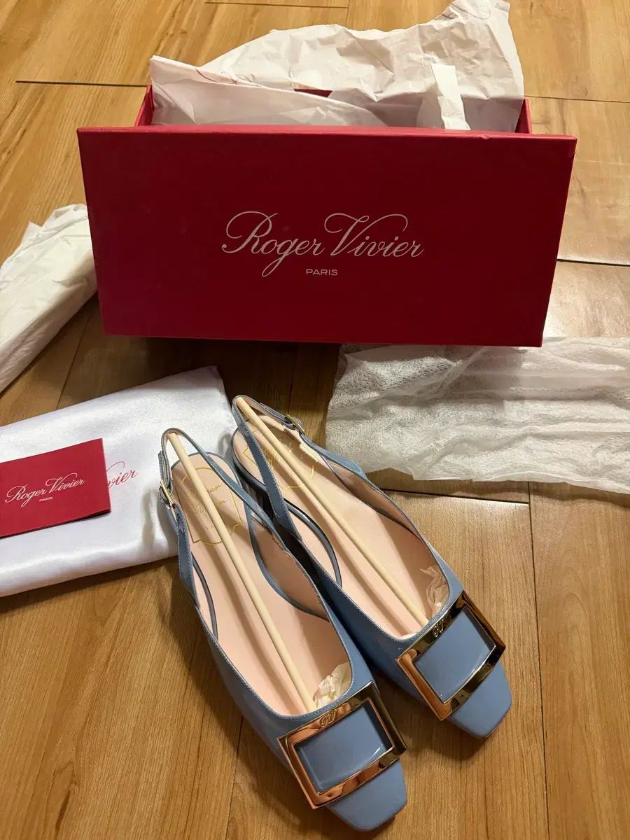 ロジェ・ヴィヴィエ 正規品 フラット