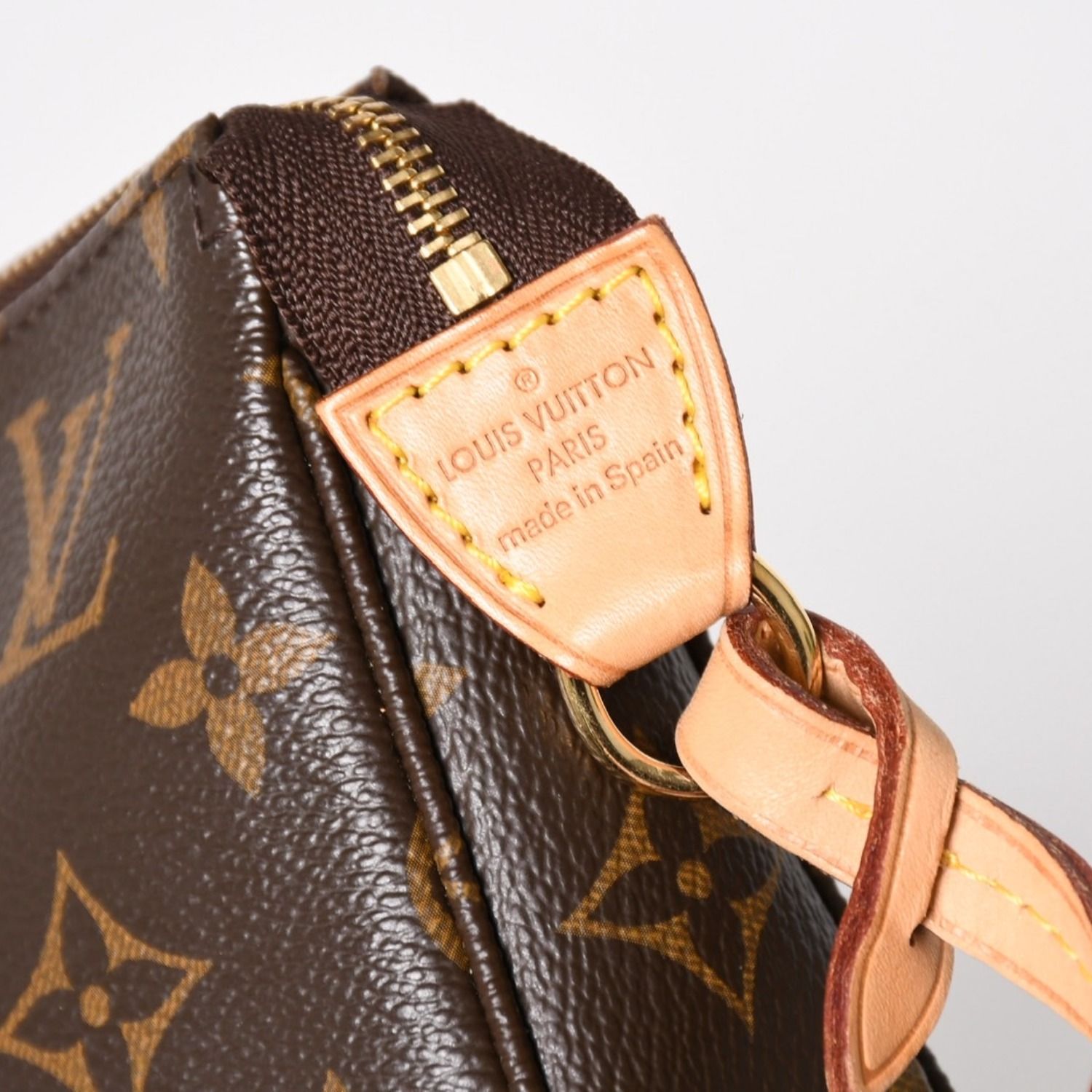 極美品 LOUIS VUITTON ルイヴィトン モノグラム ポシェット アクセ
