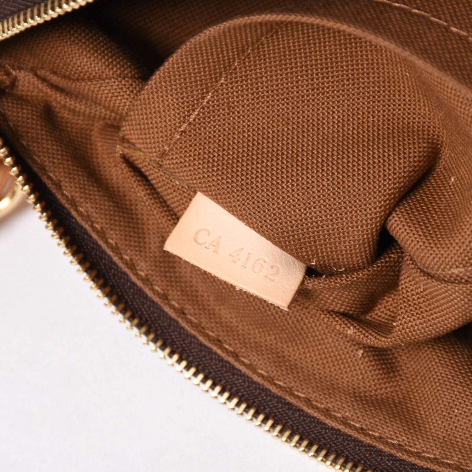極美品 LOUIS VUITTON ルイヴィトン モノグラム ポシェット アクセ