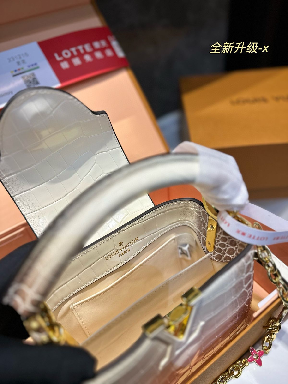 【今日特価】LVCapucines ハンドバッグ 送料無料！在庫限定価格｜詳細画像