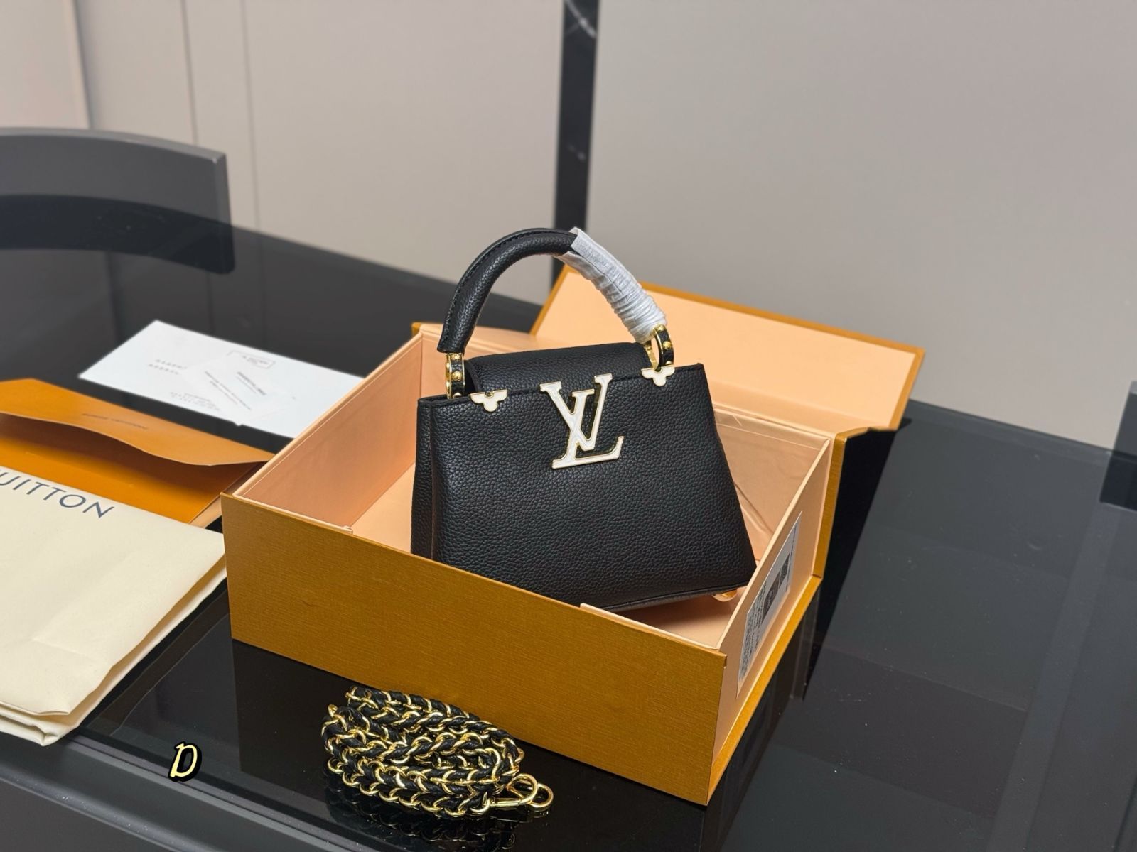 【今日特価】LV Capucines Mini Bag ルイ・ヴィトン カプシーヌ ミニ-WTO輸入2