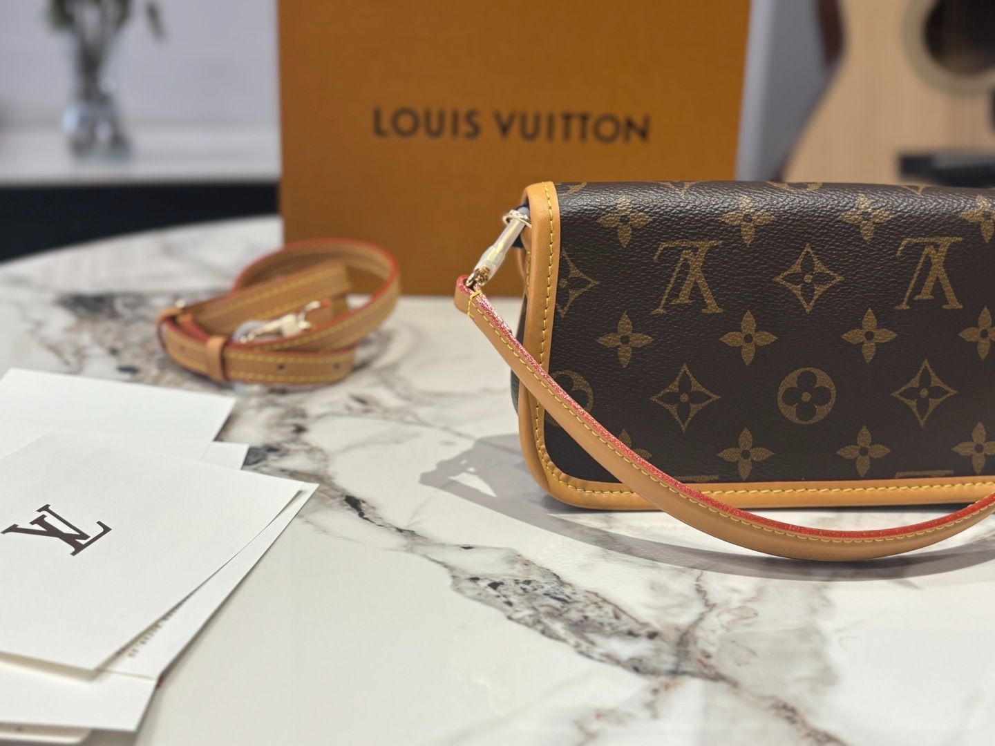 【今日特価】LV Diane Nano ダイアン ナノ バゲットバッグ（18.5×6×11cm）-MM輸入