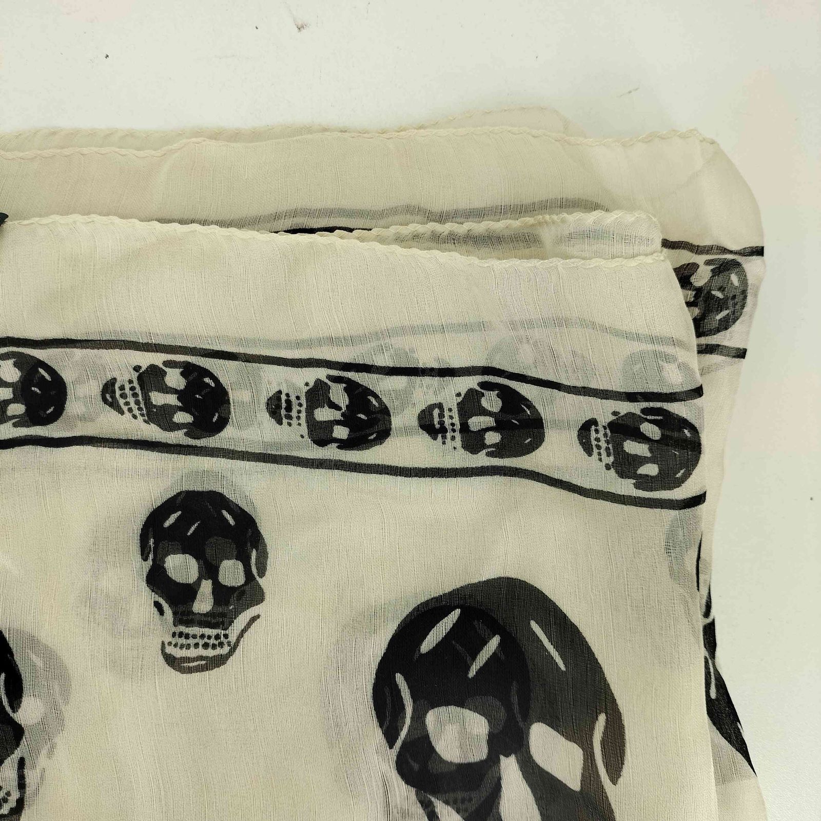 アレキサンダーマックイーン Alexander McQueen スカルデザイン
