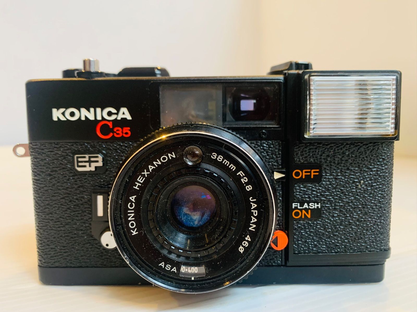 ☆☆文字消え無し❕露出計OK❕完動品☆☆ピッカリコニカ C35 EF 完動品】フィルムカメラ Konica C35 EF ピッカリコニカ - メルカリ