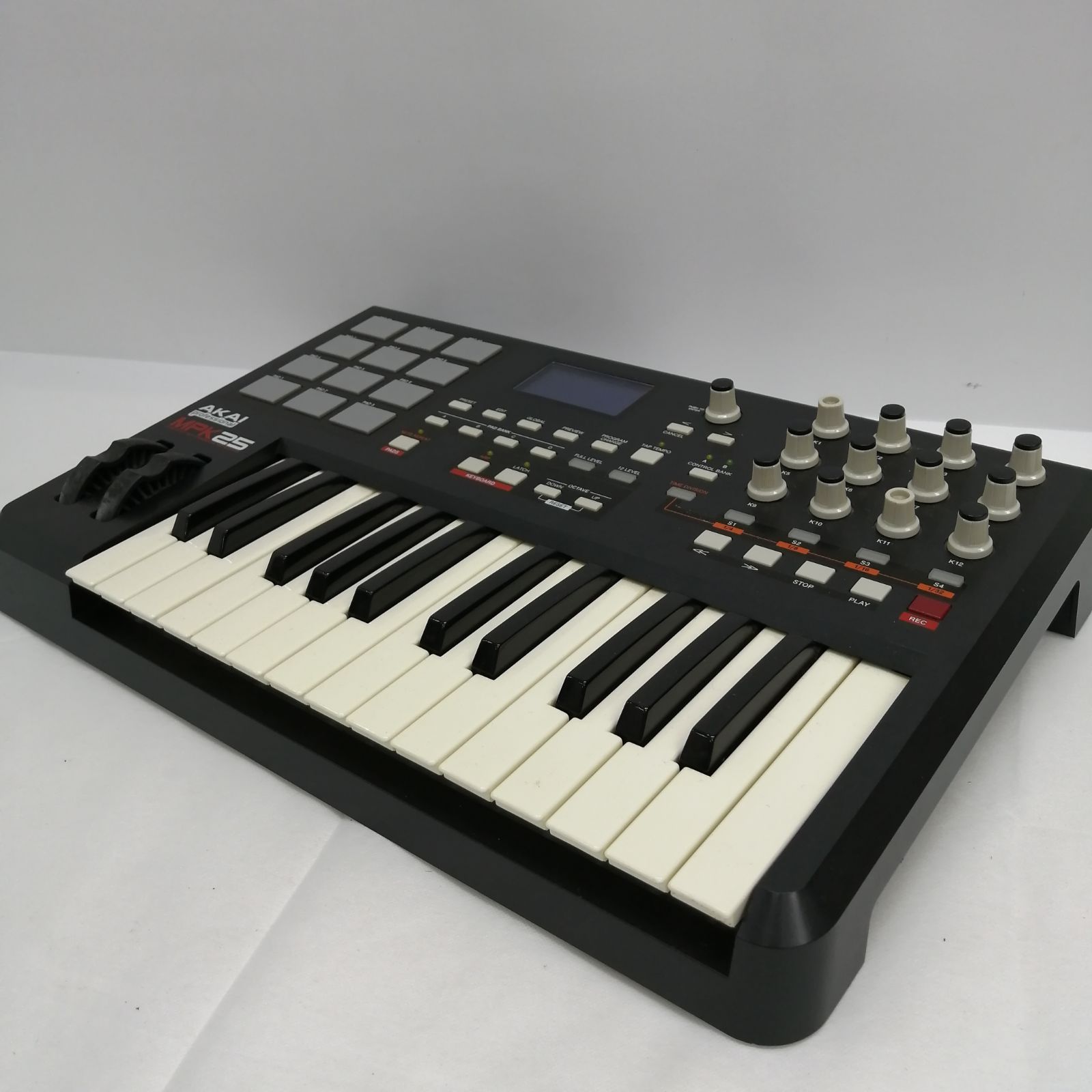動作品】AKAI MIDIキーボード mpk25 M2485-hh5rh - メルカリ