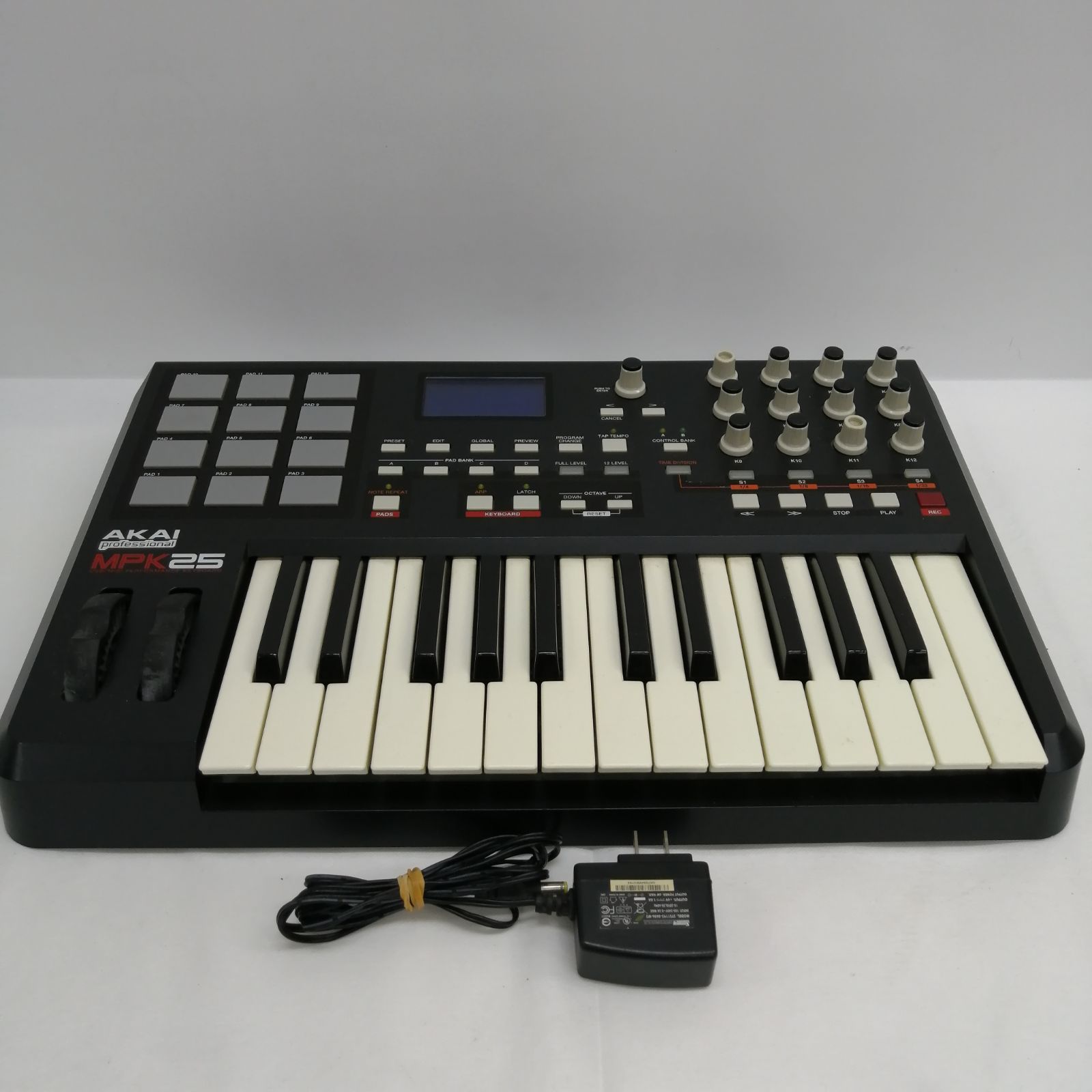 動作品】AKAI MIDIキーボード mpk25 M2485-hh5rh - メルカリ