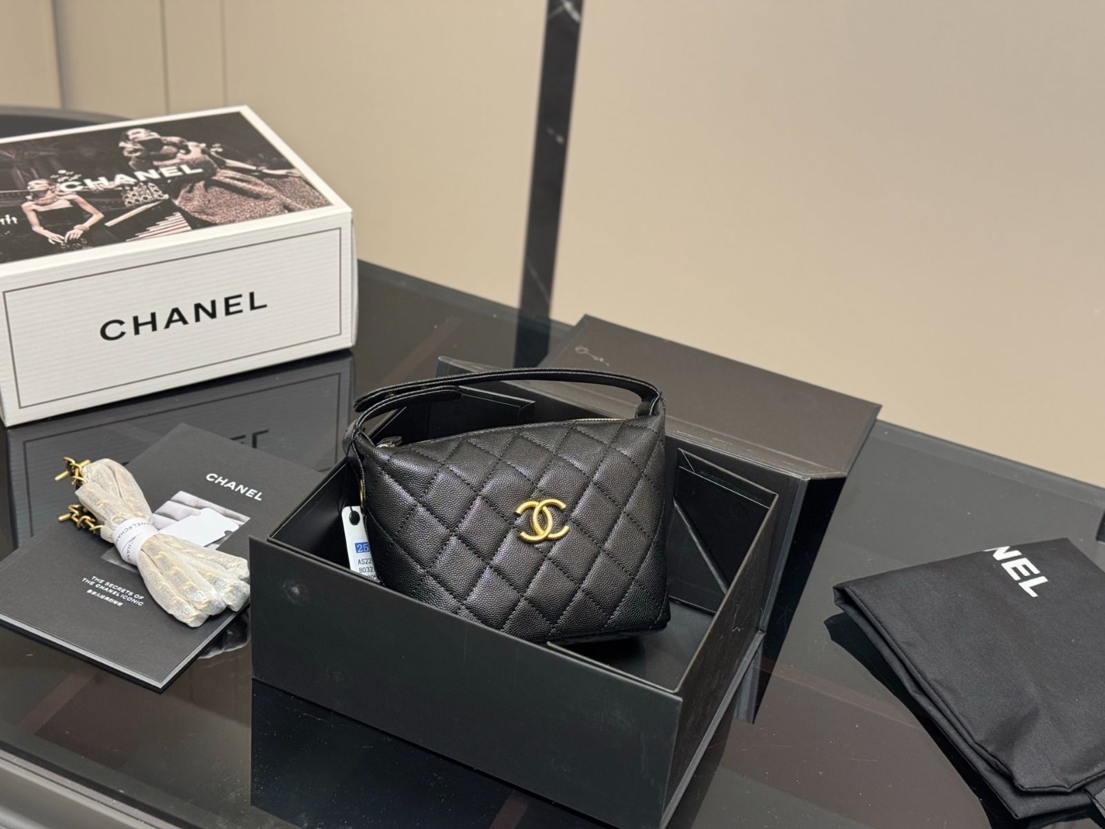 【今日特価】Chanel Bento Hobo Bag シャネル 弁当箱 ホーボーバッグ-WTO輸入