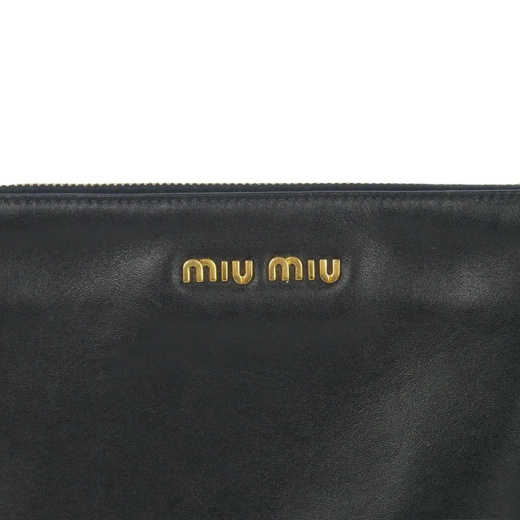 ミュウミュウ miumiu レザー スタッズ クラッチバッグ ゴールド金具 黒