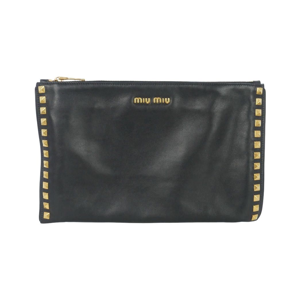 美品＊ミュウミュウ クラッチバッグ ゴールドスタッズ ブラック Y2K ミュウミュウ miumiu レザー スタッズ クラッチバッグ ゴールド金具 黒