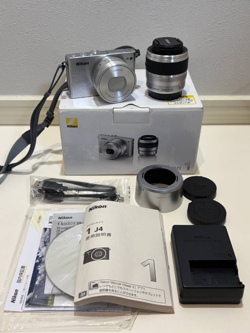 Nikon 1 J4 ダブルズームキット シルバー ミラーレス一眼カメラ 動作確認ok!