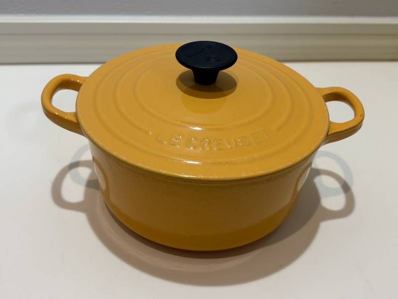 LE CREUSET ルクルーゼ ココットロンド サフランイエロー 18cm 両手鍋