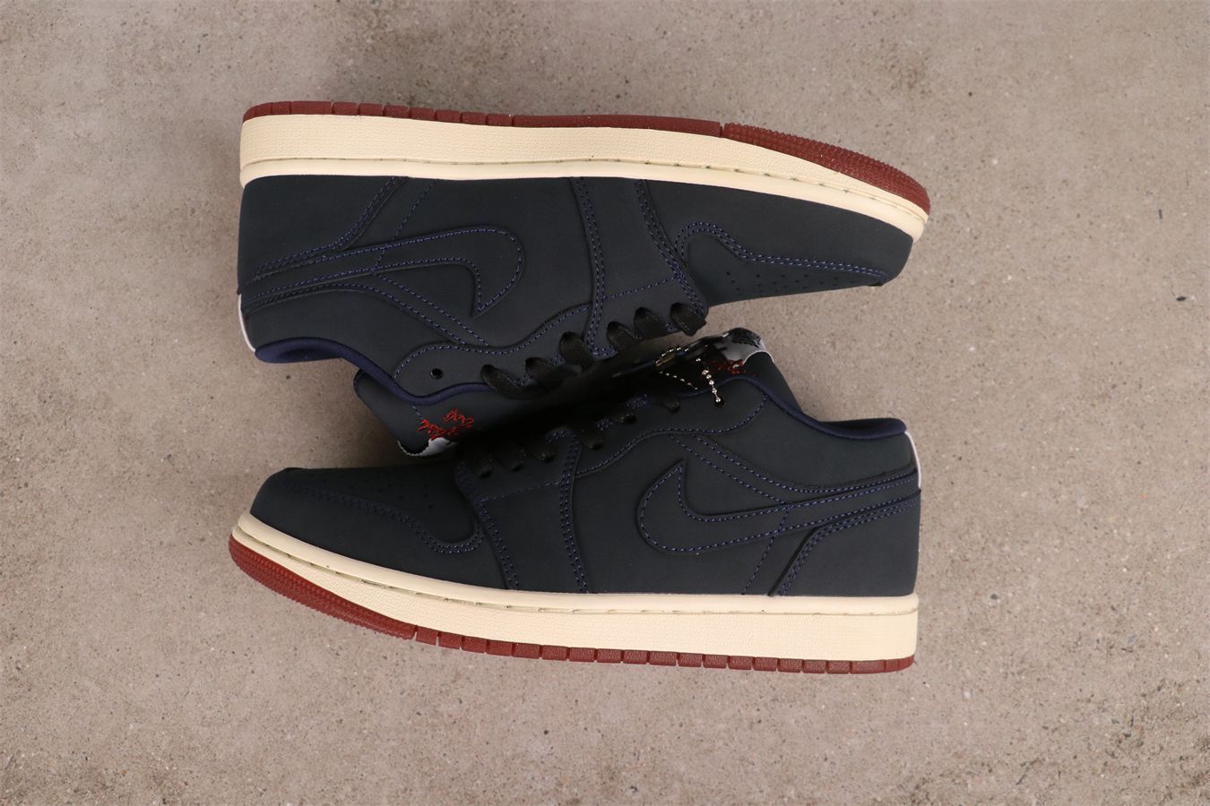 【今日特価】エアジョーダン Air Jordan AJ1 ダークブルー Dark Blue DV1759-448-MM輸入