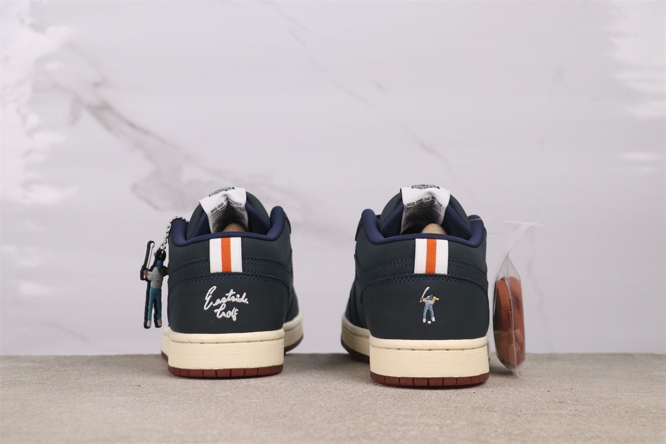 【今日特価】エアジョーダン Air Jordan AJ1 ダークブルー Dark Blue DV1759-448-MM輸入