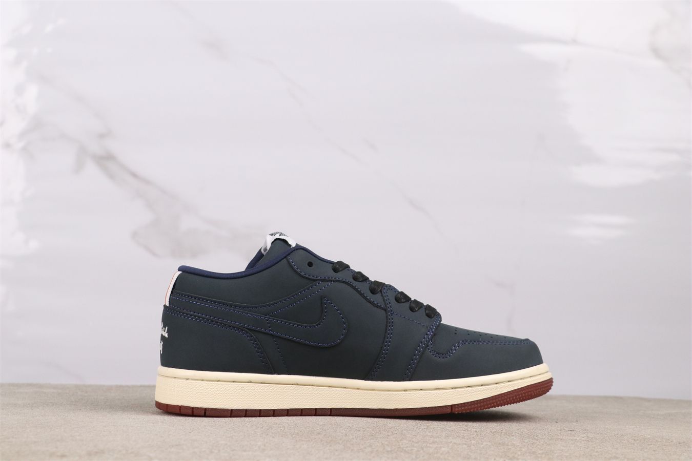 【今日特価】エアジョーダン Air Jordan AJ1 ダークブルー Dark Blue DV1759-448-MM輸入