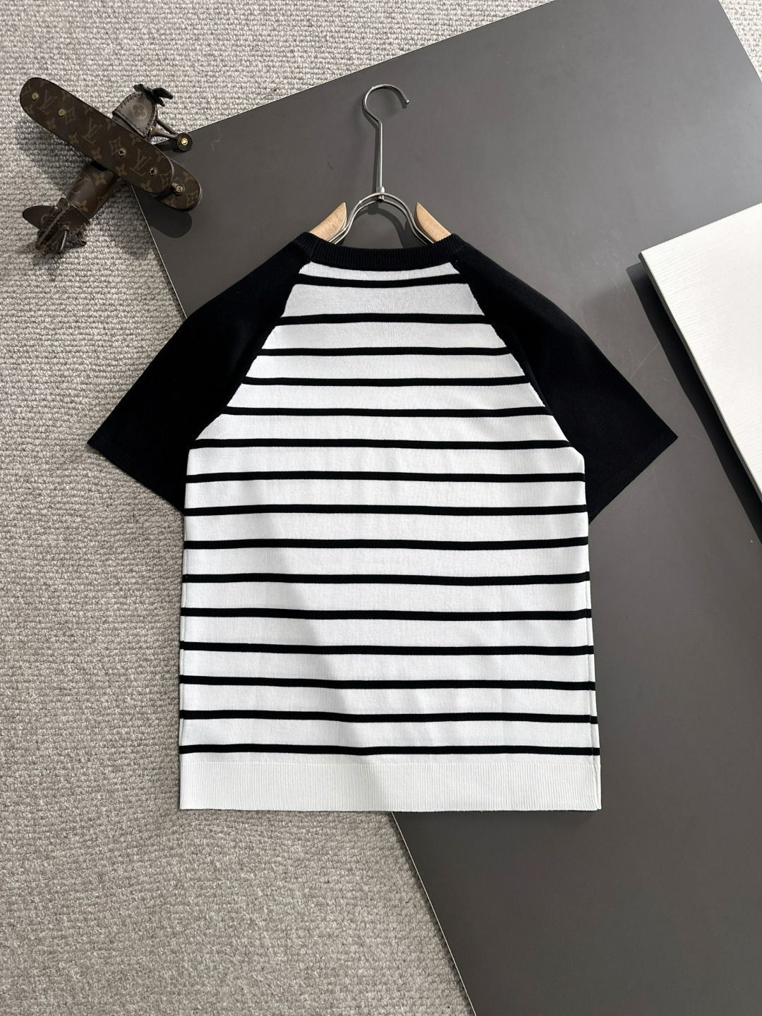 【今日特価】Burberry 2025SS メンズラウンドネック T シャツ