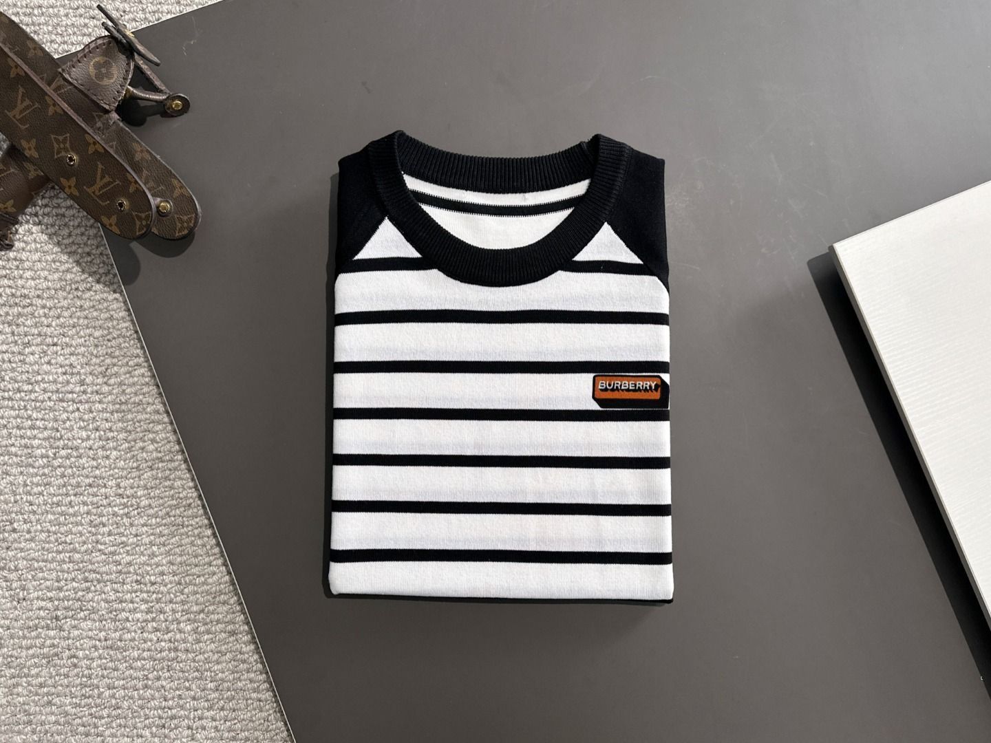 【今日特価】Burberry 2025SS メンズラウンドネック T シャツ