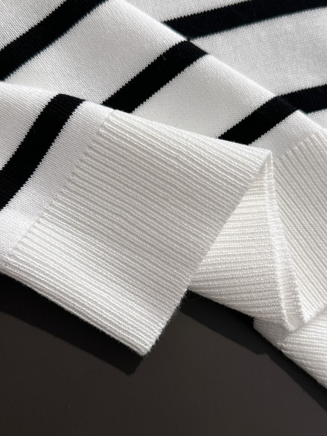 【今日特価】Burberry 2025SS メンズラウンドネック T シャツ