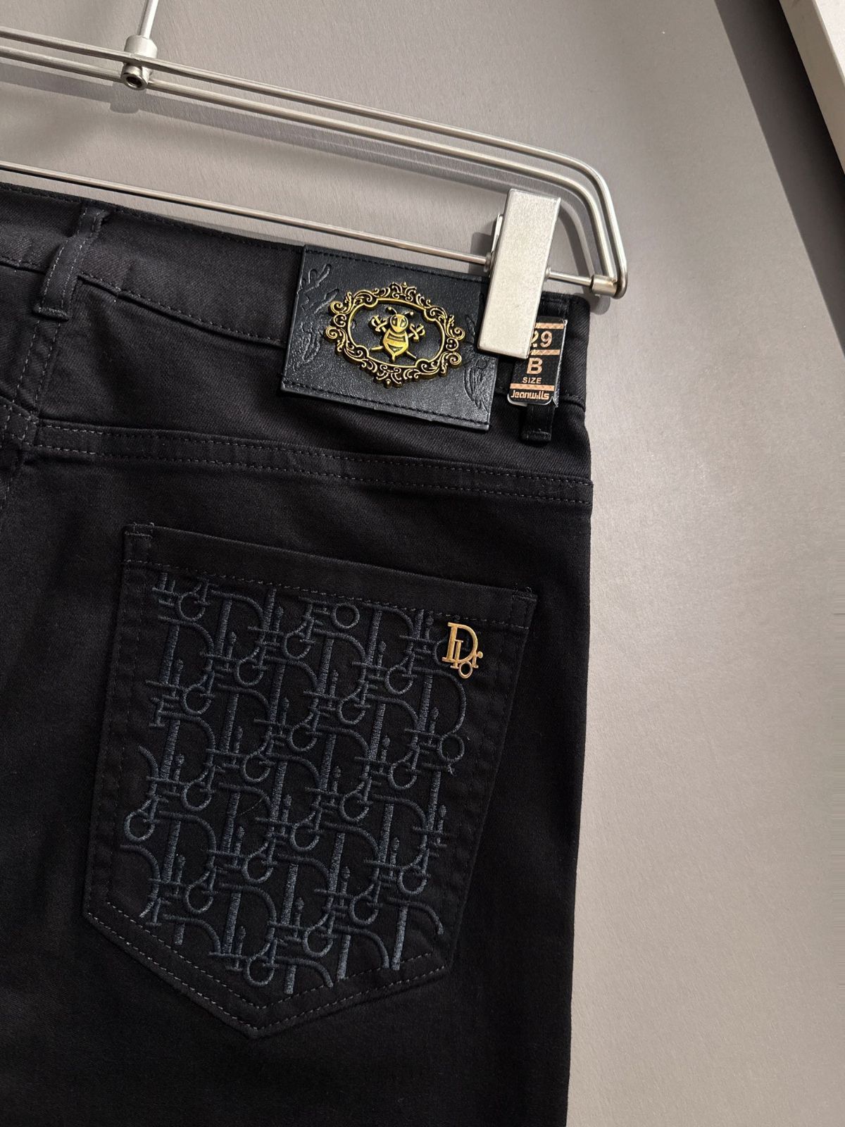 【今日特価】Dior 2025 夏 刺繍ポケット シェイプドジーンズ