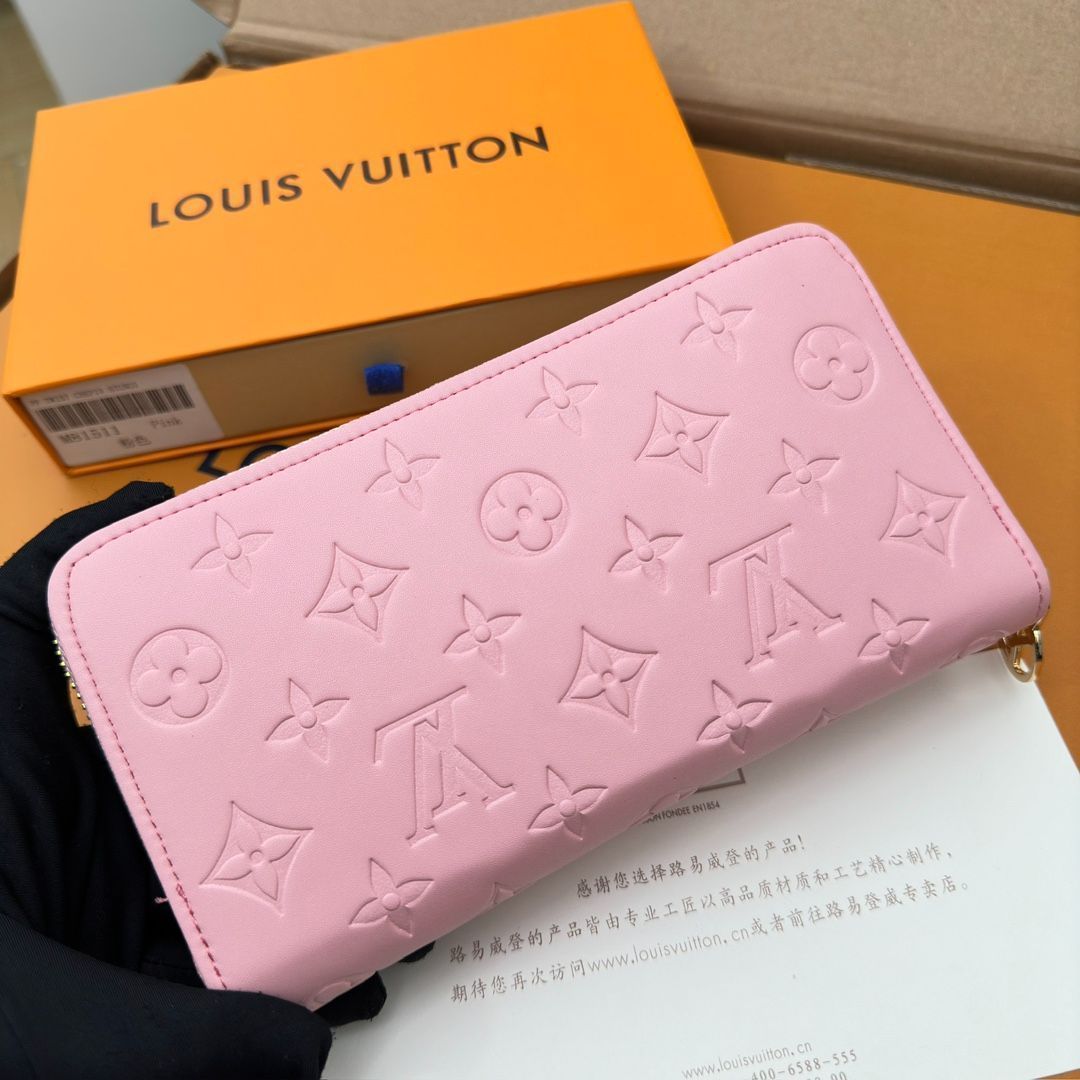 LVルイ・ヴィトン/財布はパッドMonogramエンボス模様の小羊の皮で縫製され、LV Circleロゴのリングがあしらわれた金色のファスナーが優美にデザインされ、複数の実用的な特色がある。[本日特価|新品未使用品]