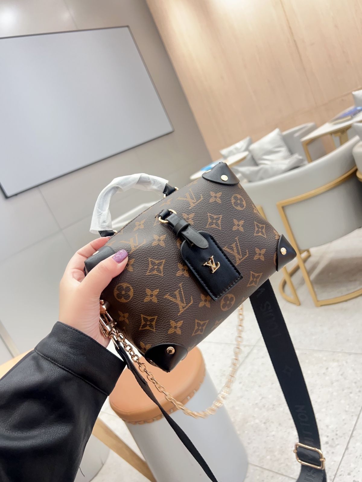 本日特価] TOP New 2025 高品質3点セット - Lv ブラックボックスバッグ