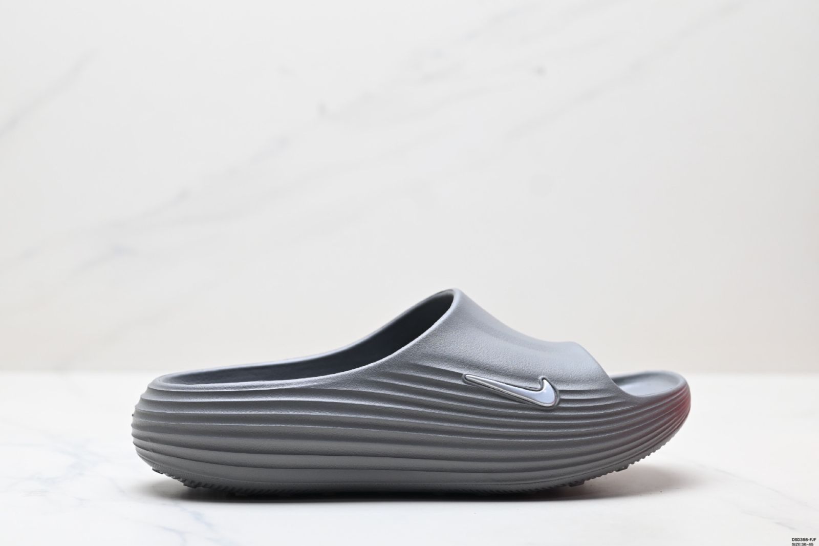 Nike ReactX REJUVEN8 Slide ナイキ シンプルで快適な ドアドアシューズ送料無料 在庫限定セール価格！