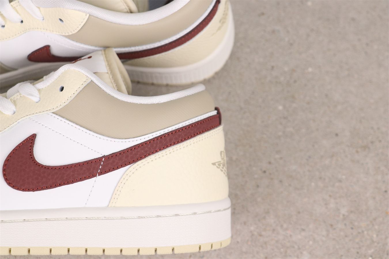 【今日特価】Air Jordan エアジョーダン aj1 AJ1 エアジョーダン 1 Low HV6530-100 【今日特価】Air Jordan エアジョーダン aj1 AJ1 エアジョーダン 1 Low HV6530-100