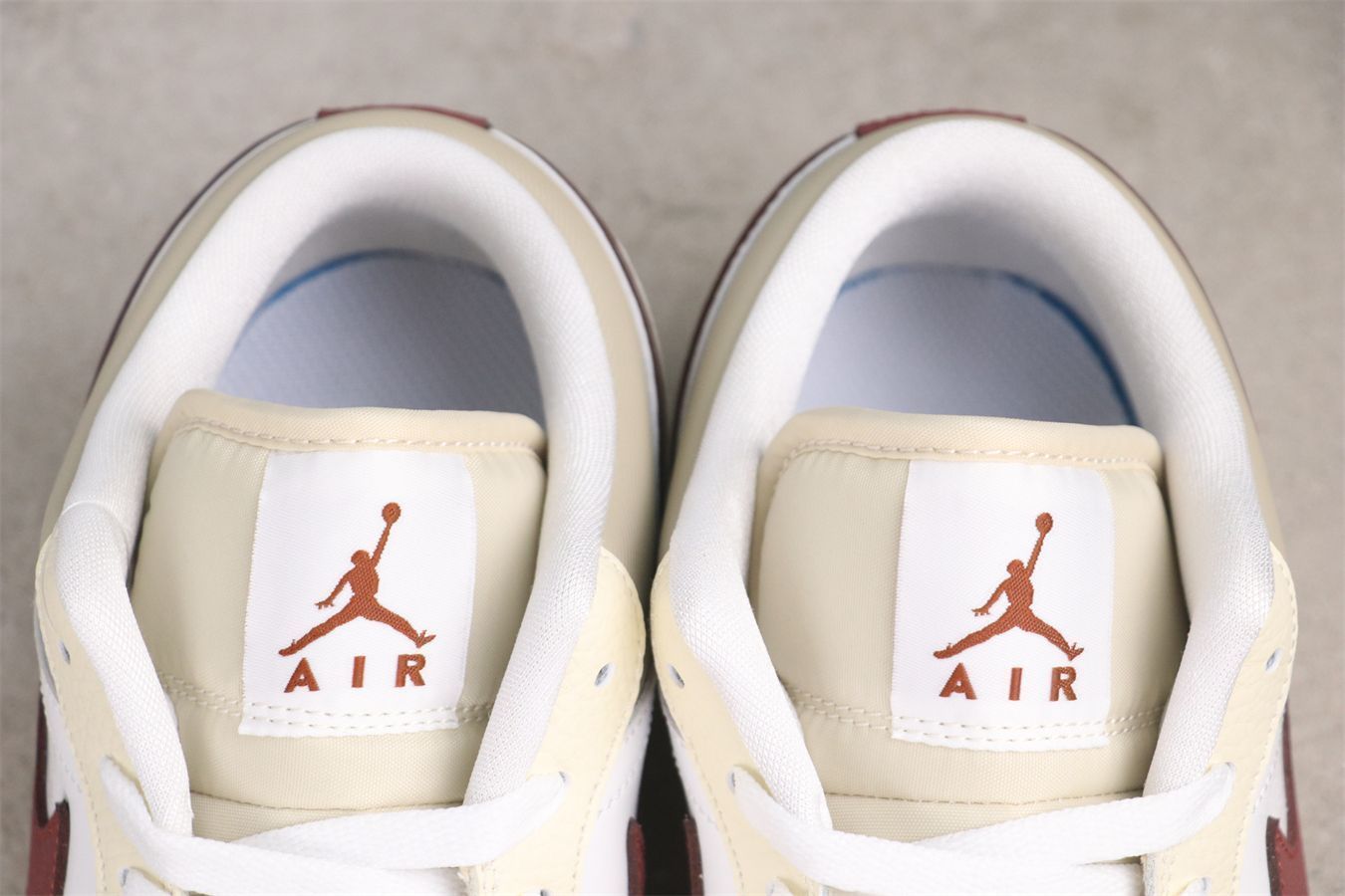 【今日特価】Air Jordan エアジョーダン aj1 AJ1 エアジョーダン 1 Low HV6530-100 【今日特価】Air Jordan エアジョーダン aj1 AJ1 エアジョーダン 1 Low HV6530-100