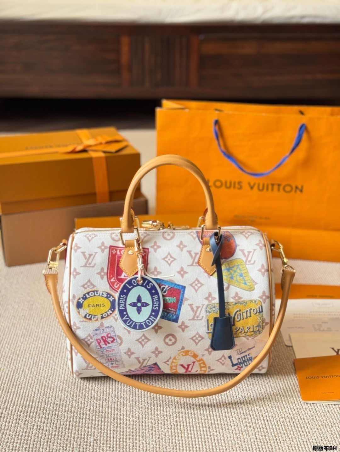【今日特価】LV Speedy スプリング限定 グラフィティ ピローバッグ