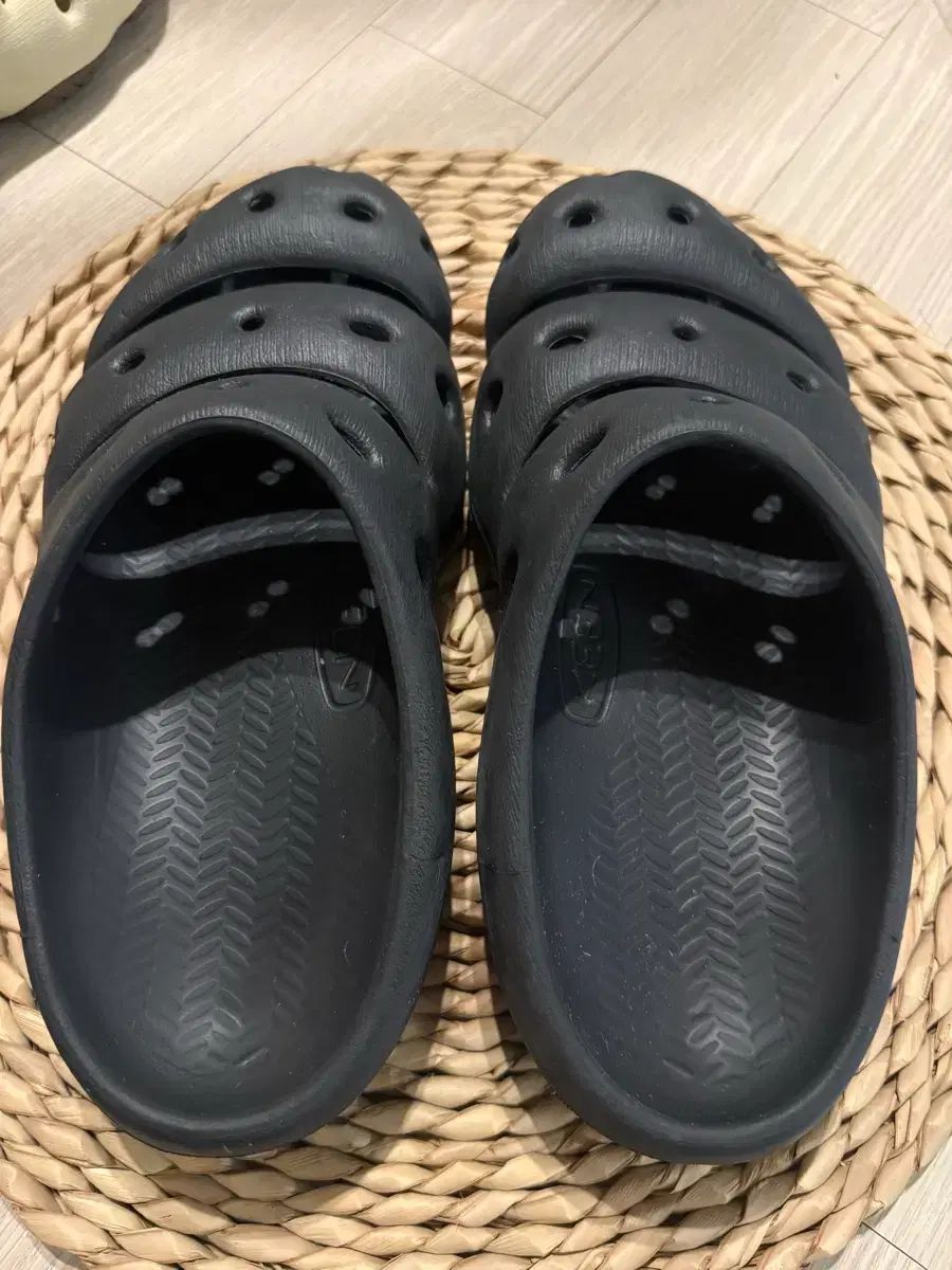 キーン サンダル (270) 7,215円