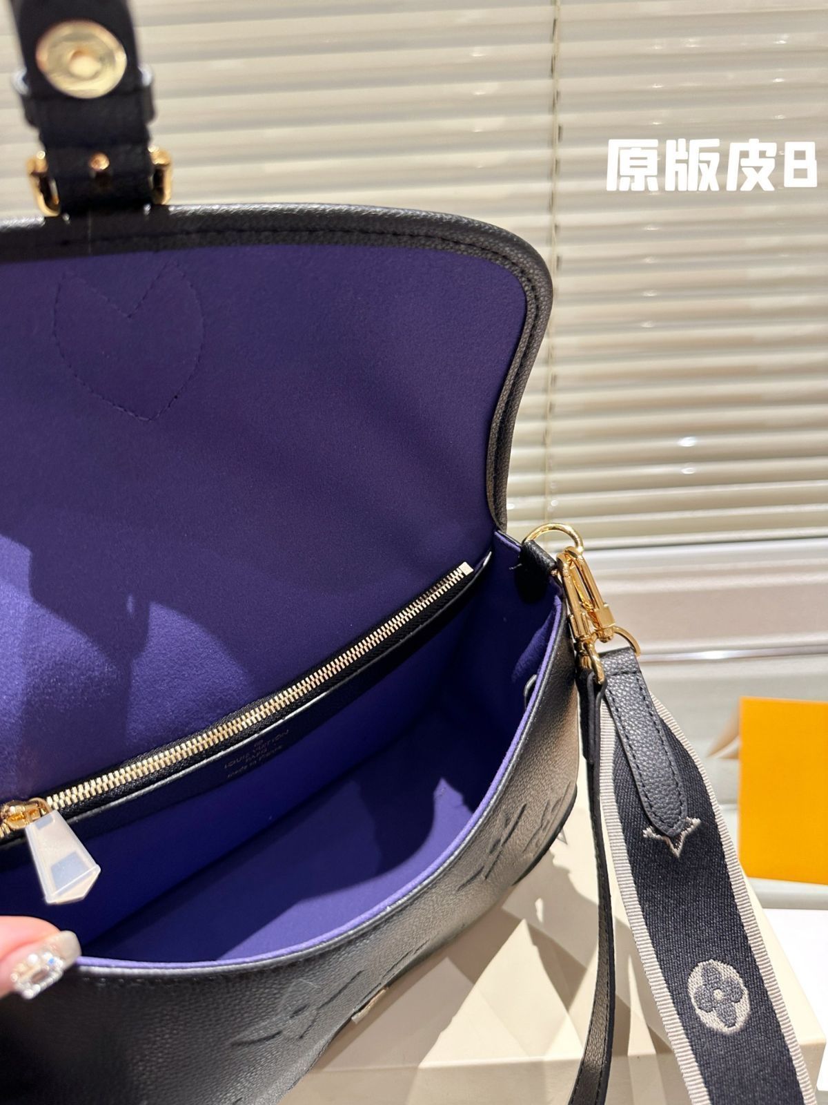 【今日特価】LV Diane 牛皮腋下法棍包 ヴィトン Diane 牛皮アンダーアーム ファジーパック