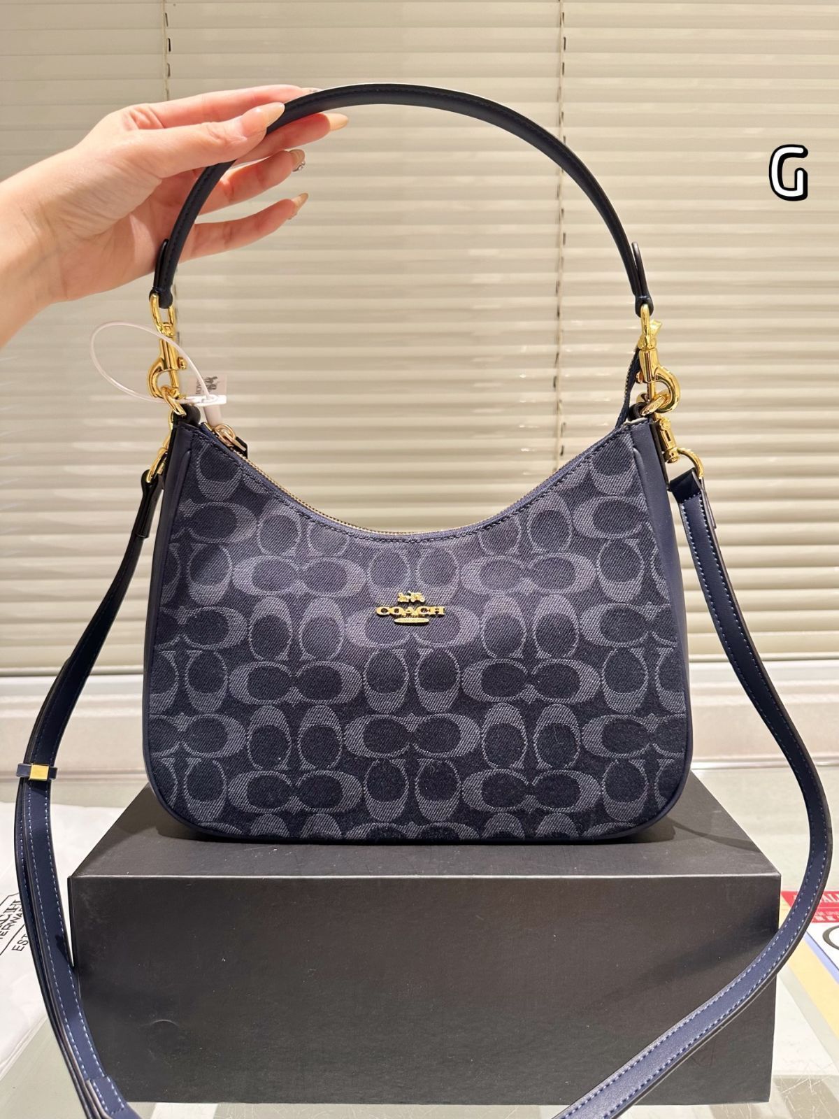 【今日特価】COACH アームマージャンバッグ サイズ 29×16cm レトロカラー 13,140円