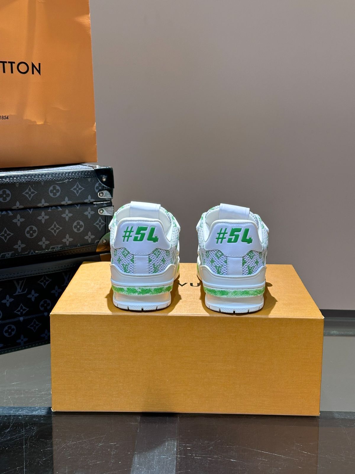 Louis Vuitton trainer カップルスタイルのカジュアルスポーツシューズ