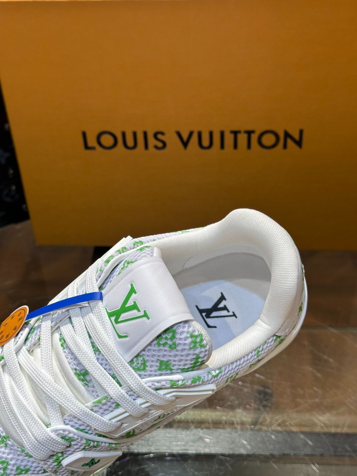 Louis Vuitton trainer カップルスタイルのカジュアルスポーツシューズ