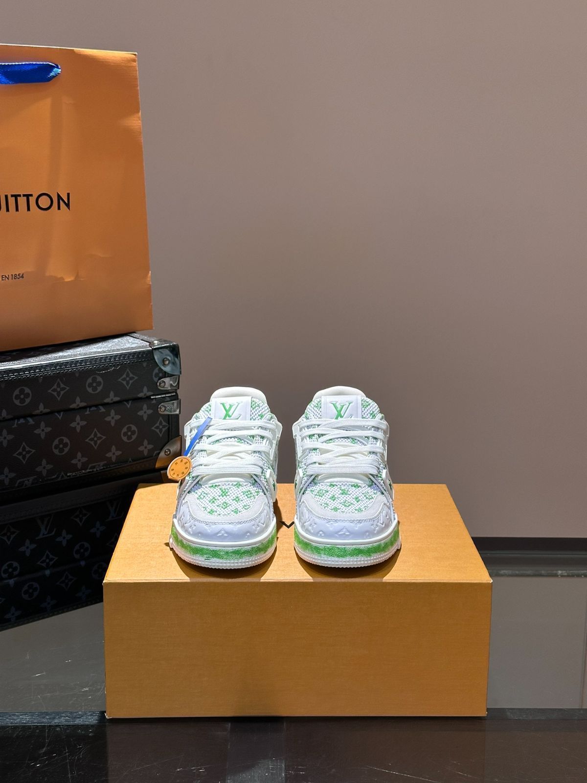 Louis Vuitton trainer カップルスタイルのカジュアルスポーツシューズ