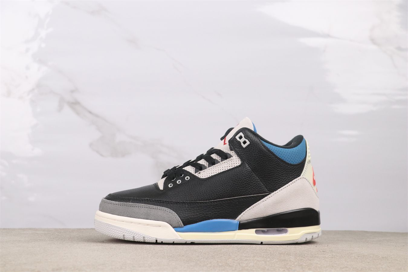 【今日特価】Air Jordan 3 IB8967-004 チリレッド