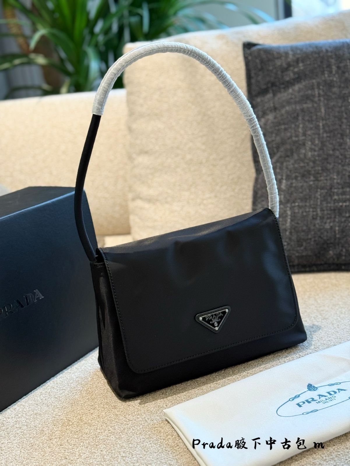 PRADA ホボバッグ ブラックシルバー - 28cm クラシックデザイン [本日特価|新品未使用品]