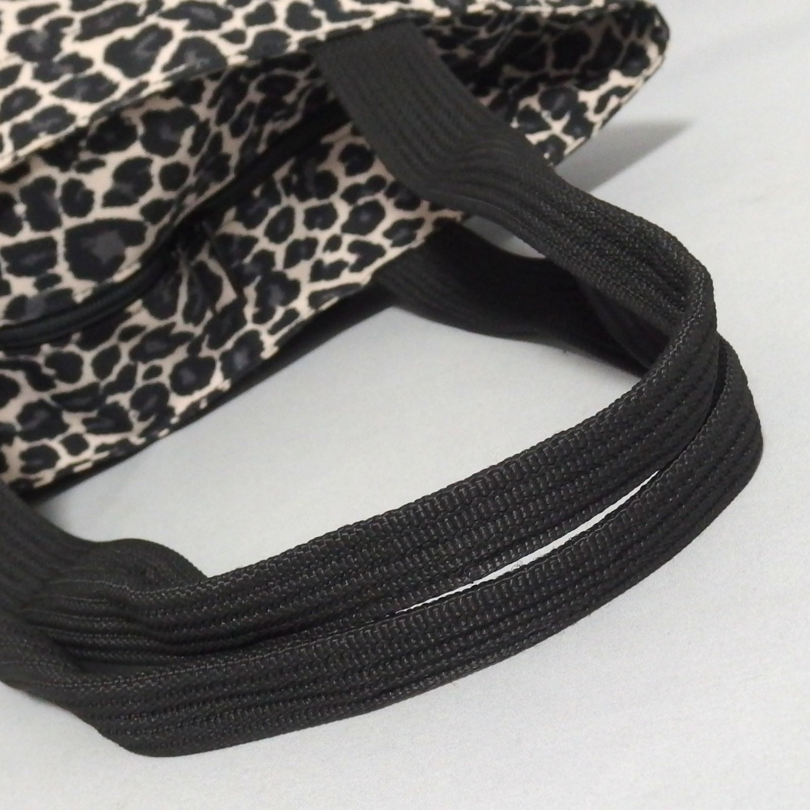 美品☆Herve Chapelier 925F ナイロン 舟型 ショルダー L ヒョウ柄