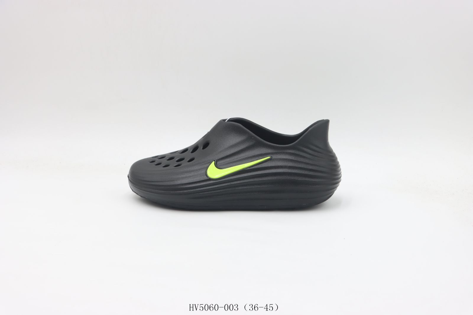【今日特価】Nike ナイキ スリッパ ブラックグリーン HV5060-003