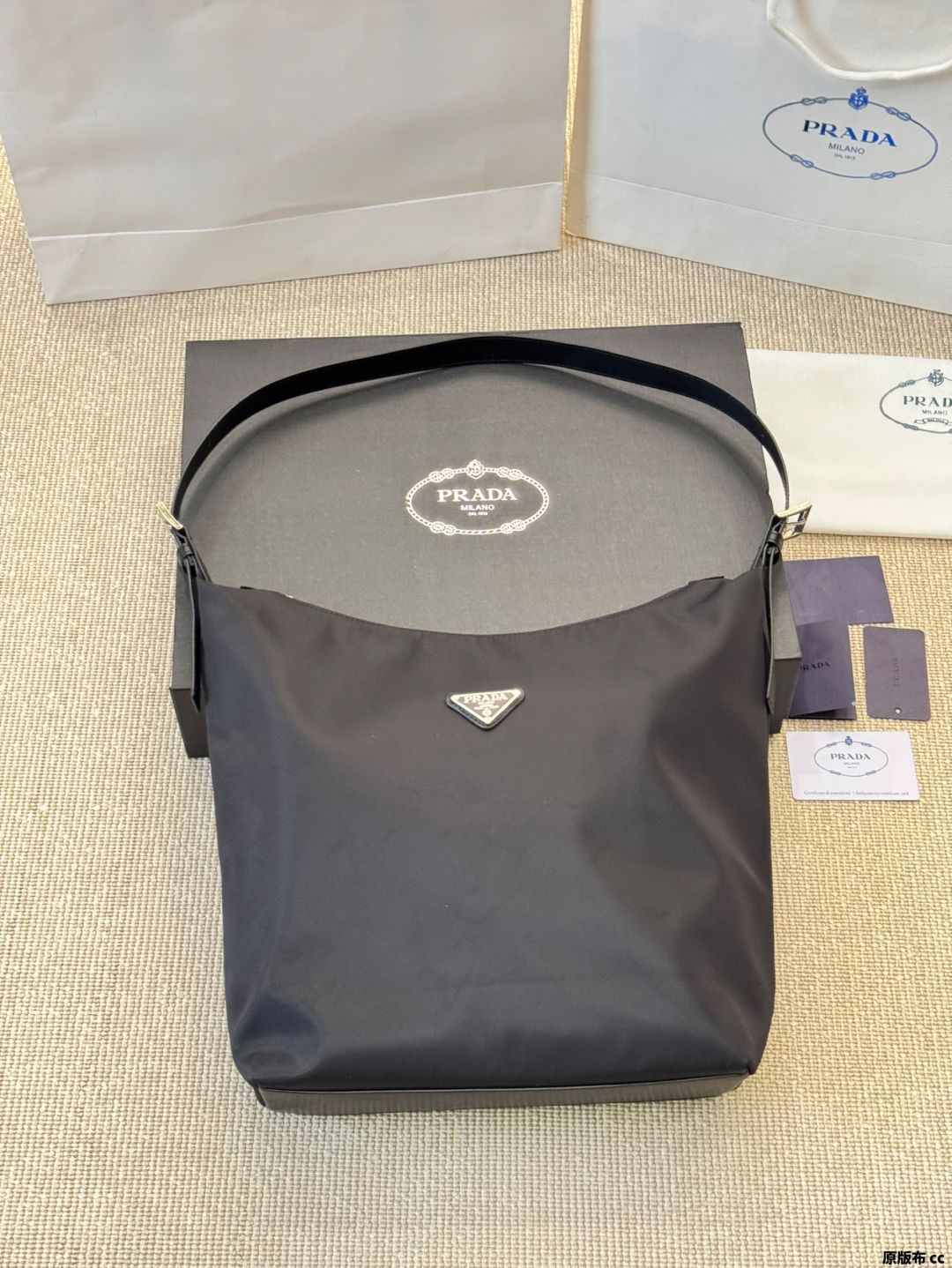 【今日特価】Prada Classic Nylon Tote Bag / プラダ クラシック ナイロン トートバッグ