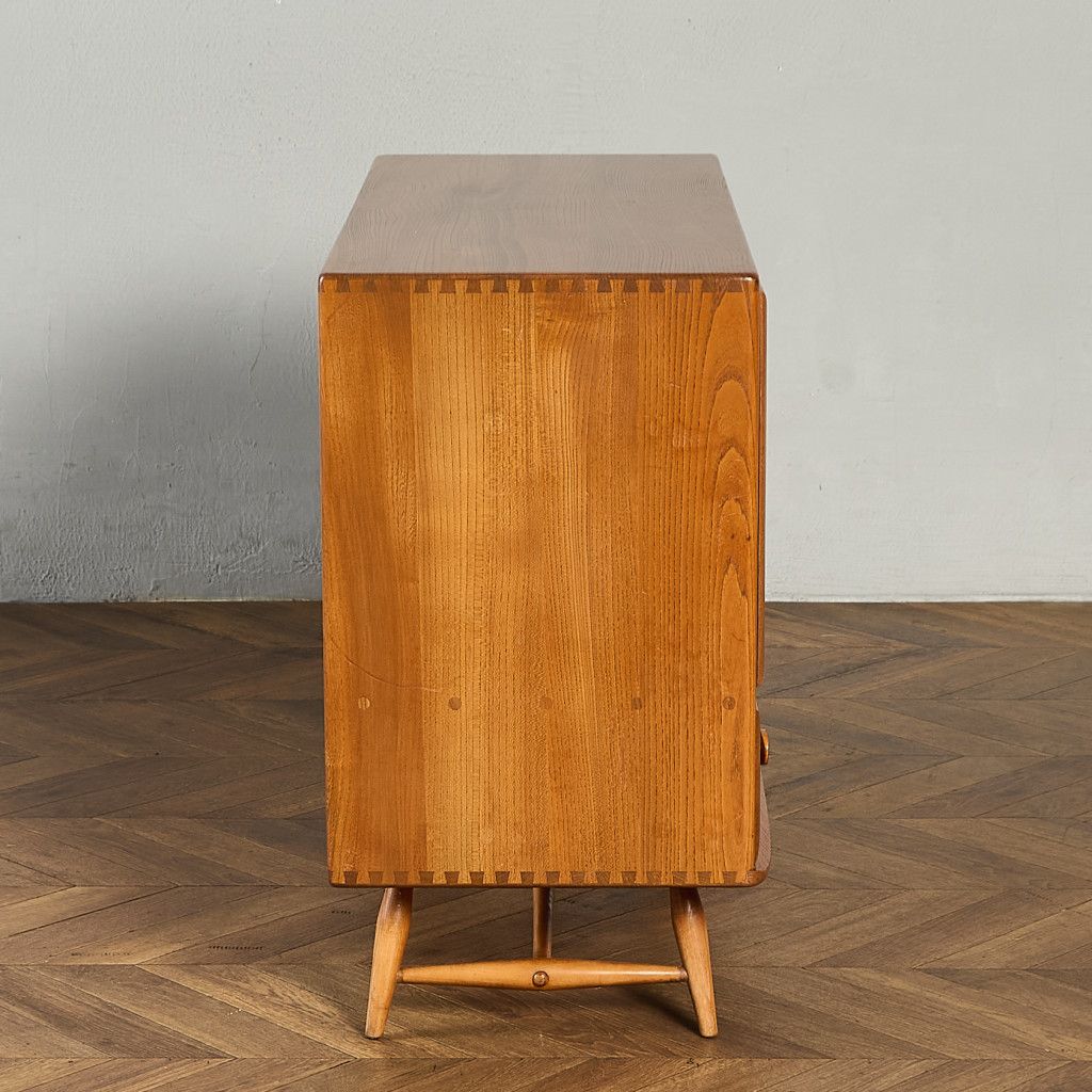 ERCOL アーコール　イギリス　サイドボード　エルム材 サイドボード イギリス エルム アーコール ERCOL ウィンザー サイド