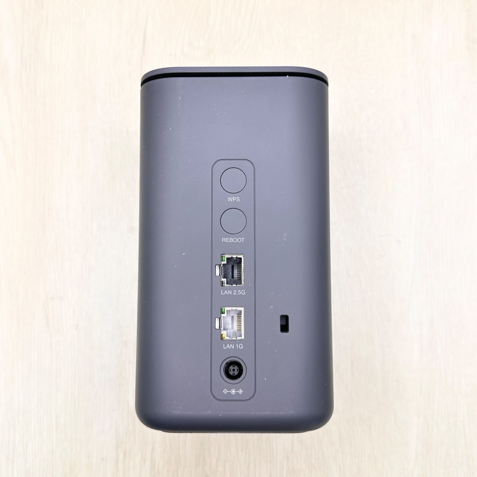 ドコモ home 5G HR02 SHARPホームルーター Wi-Fi6- メルカリ