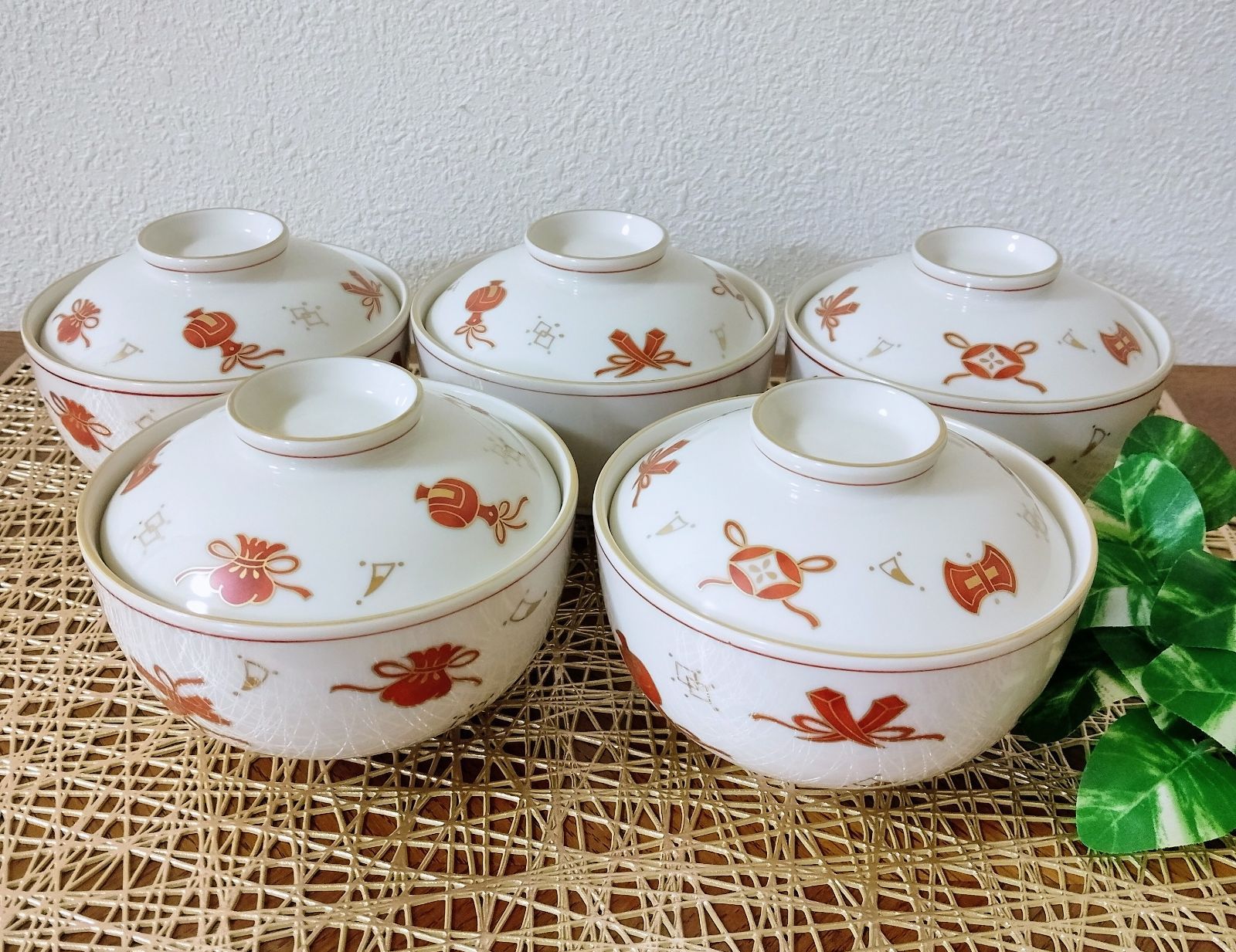 美品 赤絵 たち吉 蓋付き煮物椀 雑煮椀 蓋付きどんぶり 宝づくし